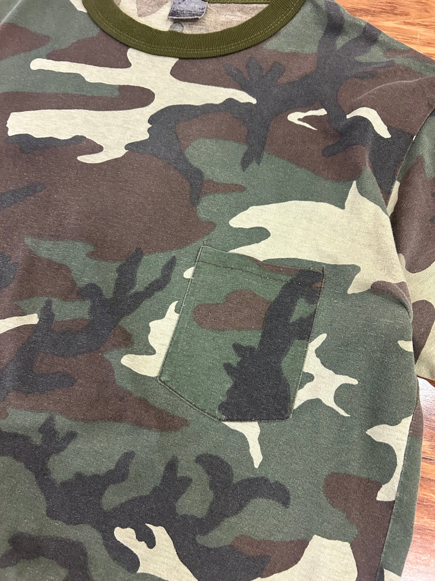 90s Camo Pocket Tee (L)