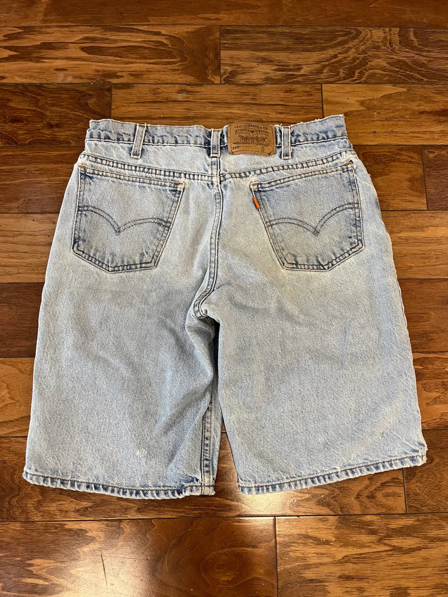 1995 Levi's 550 Orange Tab Shorts (32)
