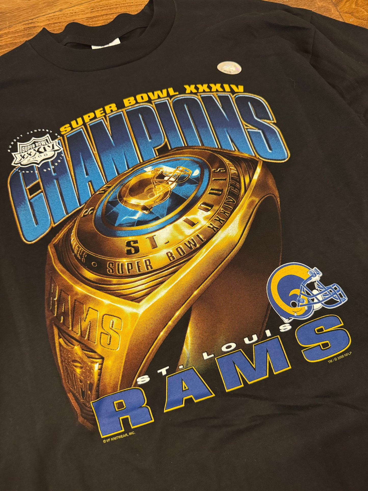2000 St Louis Rams Super Bowl Ring Tee (L)
