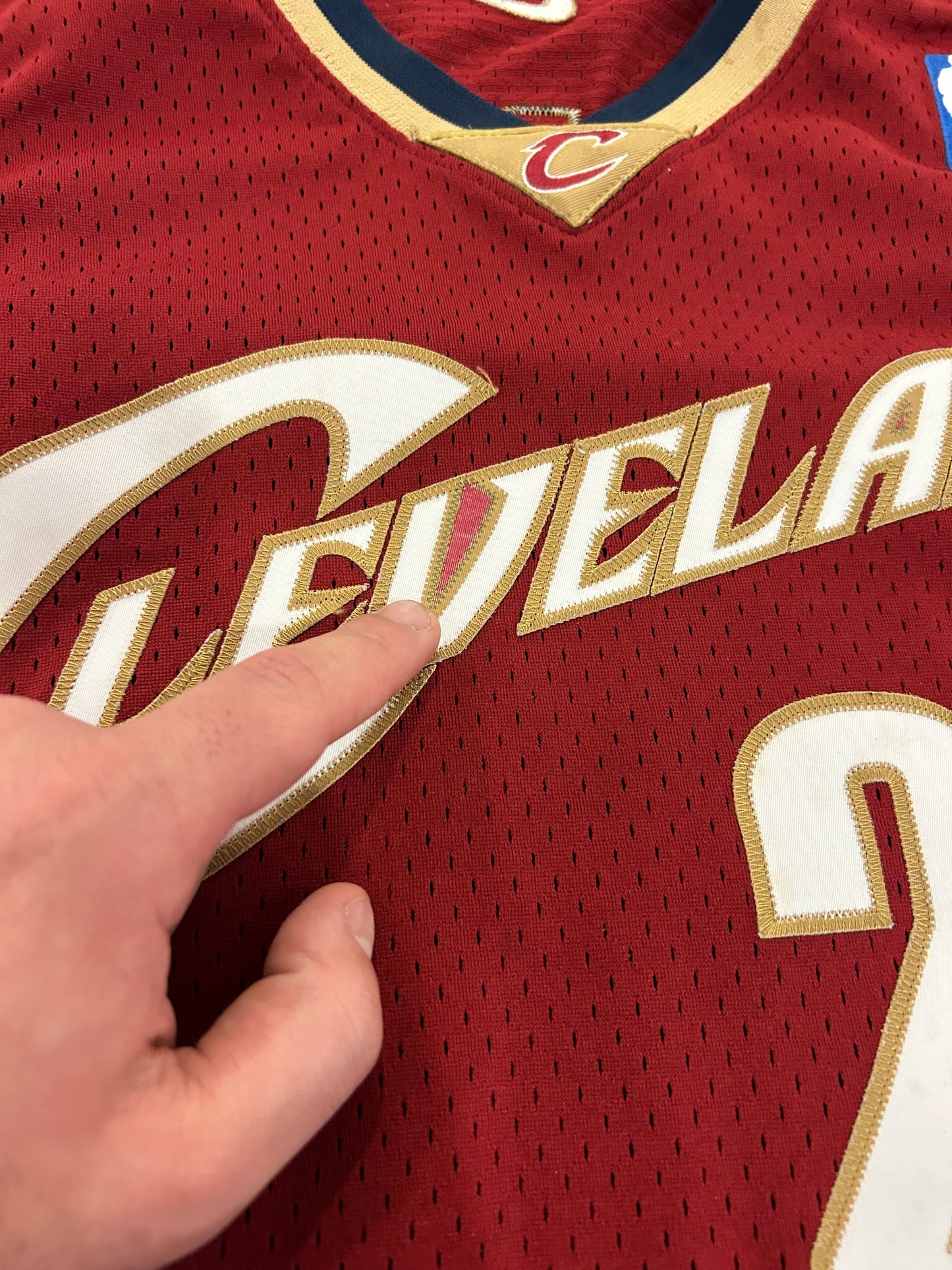 2004 Cleveland Cavaliers Lebron James Nike Jersey (XL)