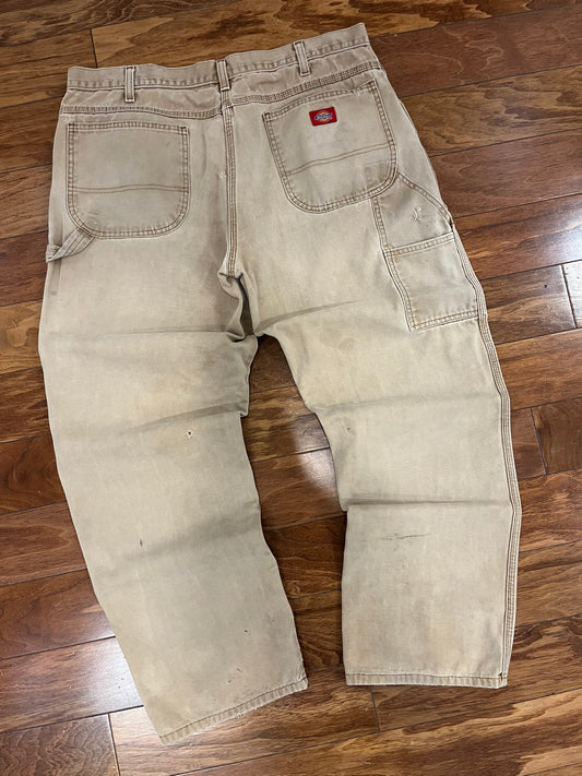 00s Dickies Tan Workwear Carpenter Stained Pants (38 x 32)