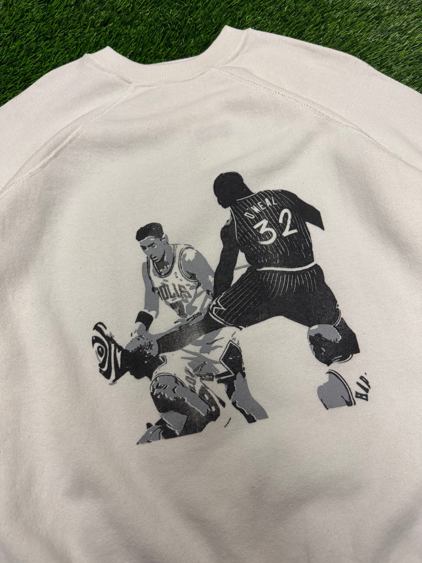 90s Shaquille O'Neal White NBA Crewneck (XL)