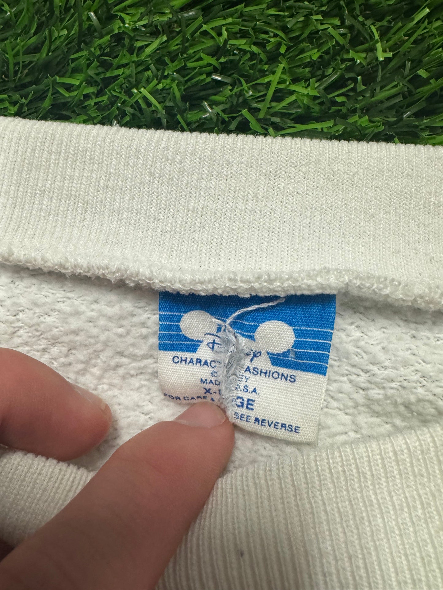 80s Minnie Mouse Vintage Disney AOP Crewneck (XL)