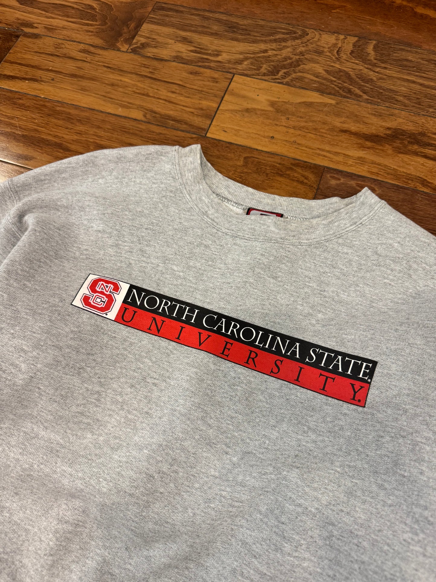 90s NC State Grey Spell Out Vintage Crewneck (M)