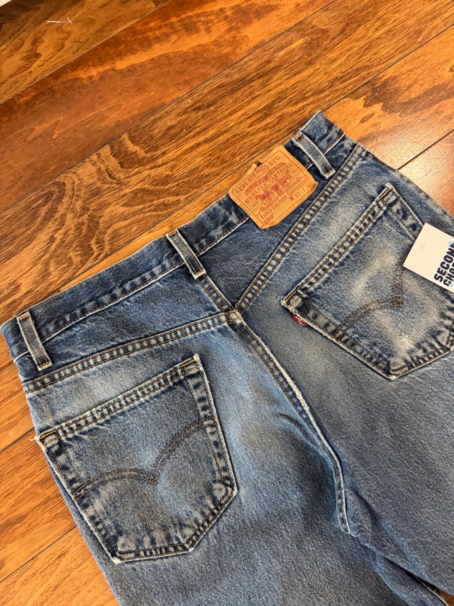 2001 Levi's 550 Vintage Mid Wash Jeans (33 x 34)