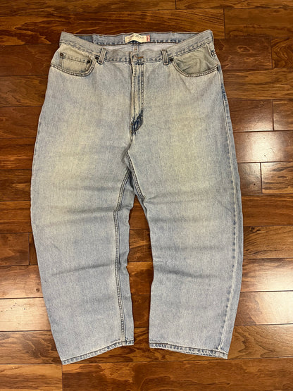 00s Levi's 560 Baggy Light Wash Jeans (40 x 30)