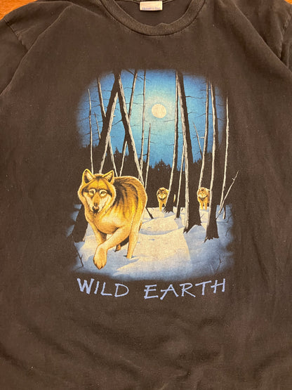 90s Wolf Nature Wild Earth Graphic Tee (XL)