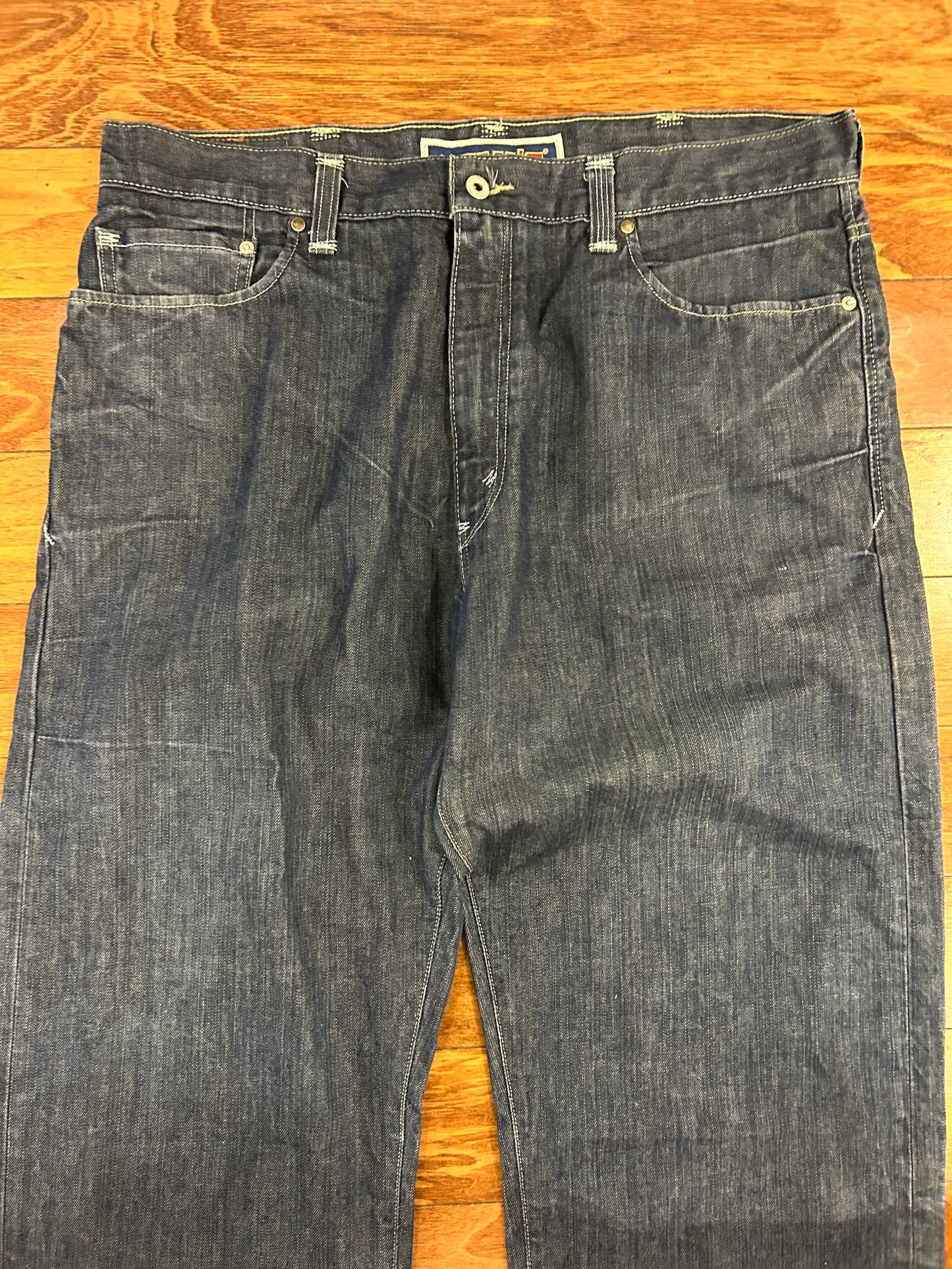 2009 Levi's 569 Loose Baggy Embroidered Jeans (38 x 34)
