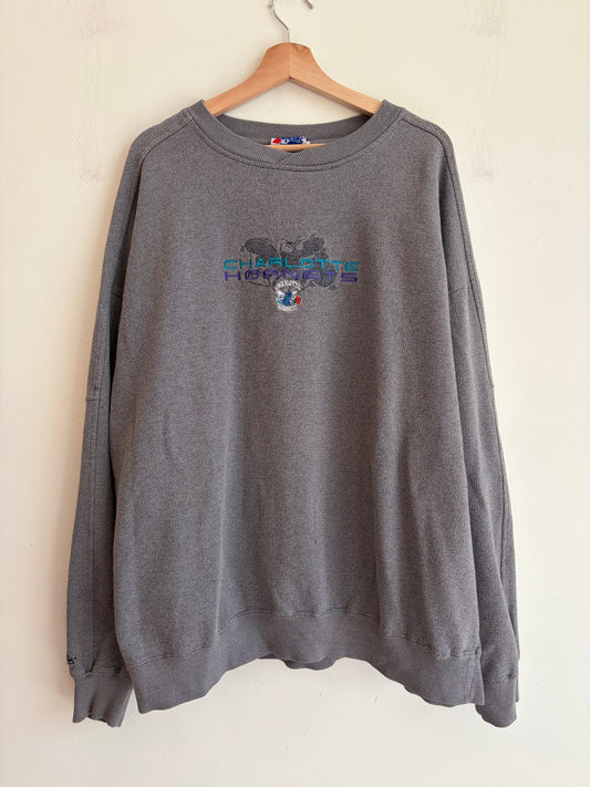 90s Charlotte Hornets Majestic Embroidered Crewneck (XL)