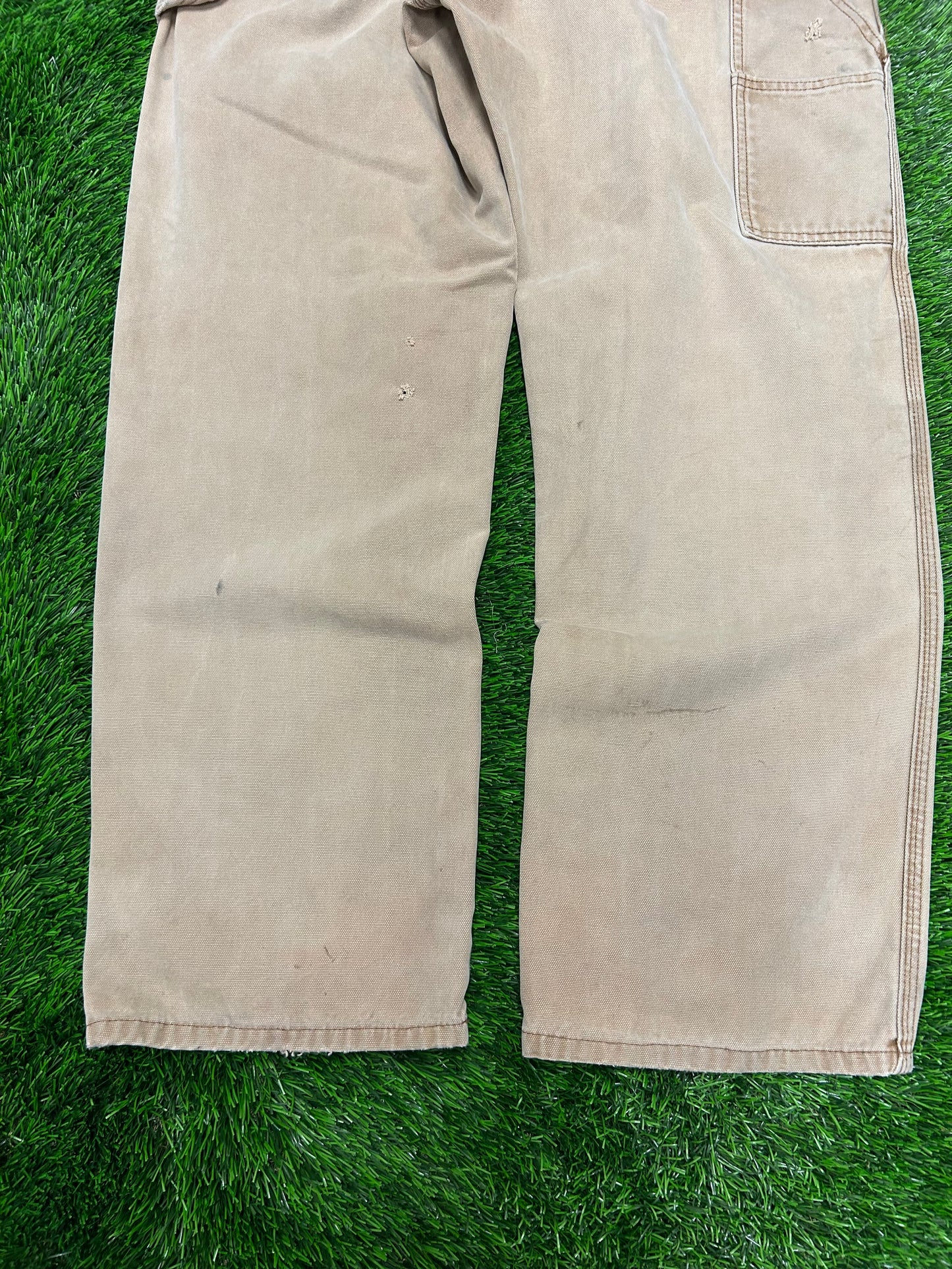 00s Dickies Tan Workwear Carpenter Stained Pants (38 x 32)