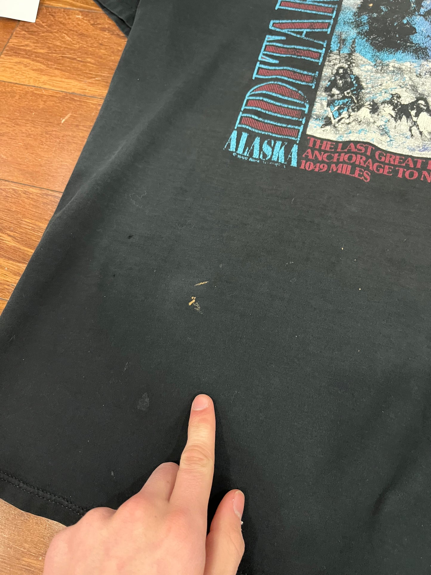 90s Alaska Wolf Sledding Race Graphic Tee (XL)