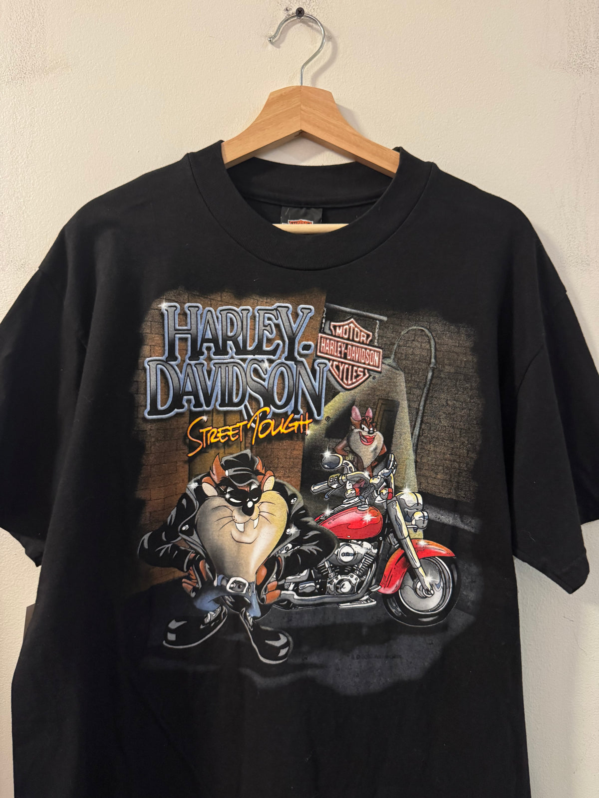 2000 Harley Davidson “Street Tough" Taz Looney Tee (L)