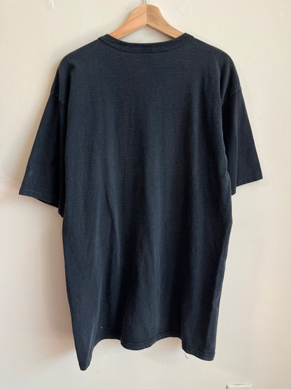 90s Charlotte Hornets NBA Logo 7 Black Tee (XL)