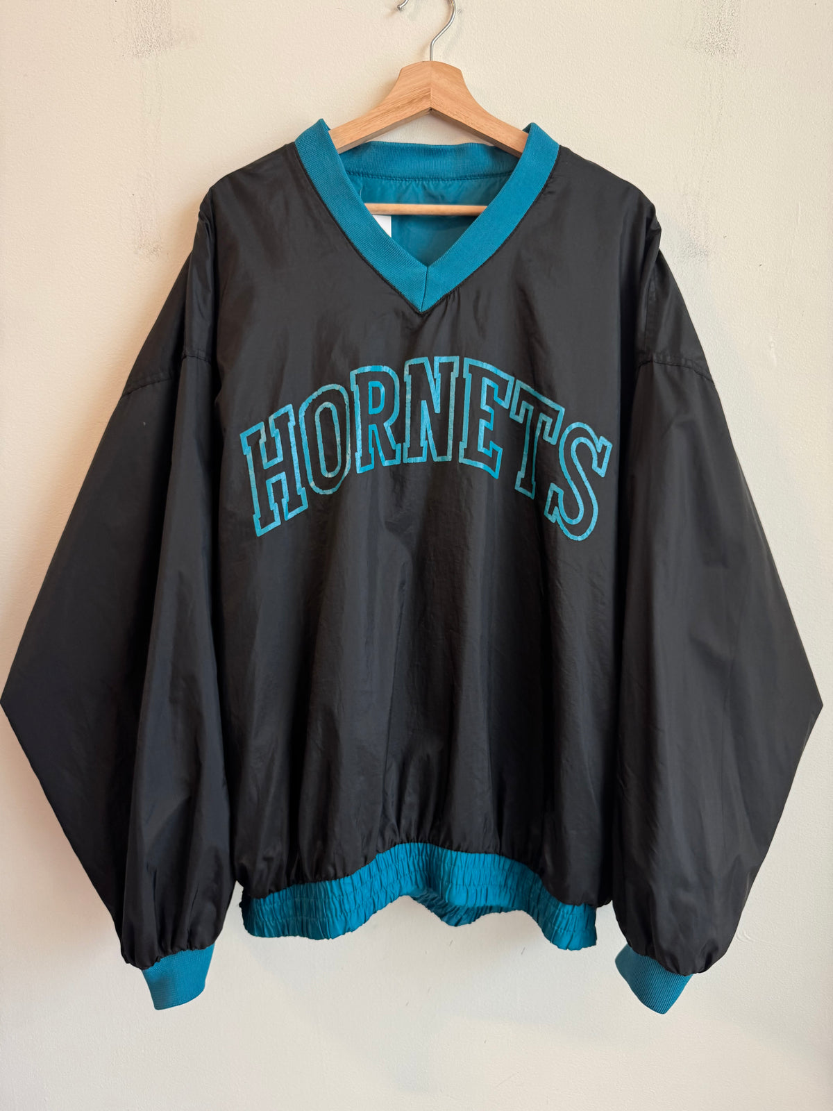 90s Charlotte Hornets Reversible Windbreaker (XL)