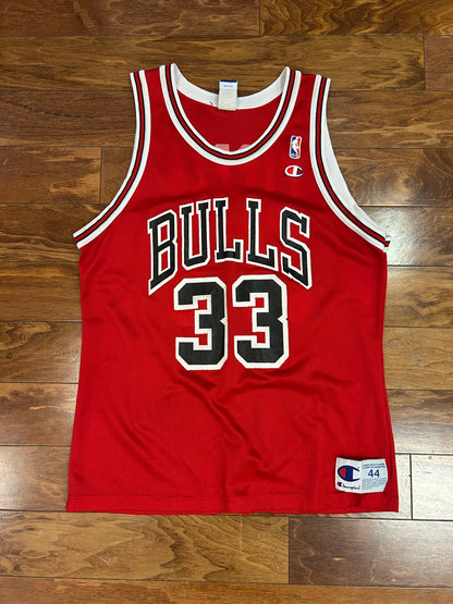 90s Chicago Bulls Scottie Pippen #33 Vintage Champion NBA Jersey (M)
