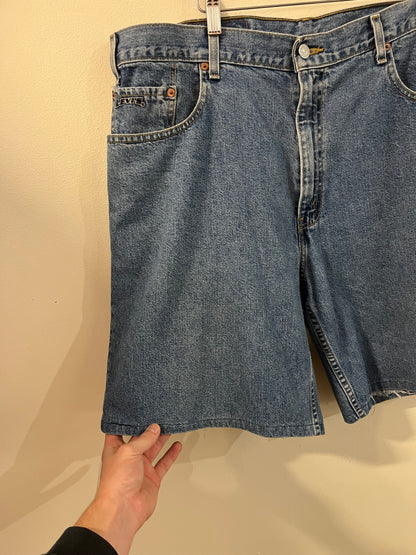 1998 Levi's Baggy Fit Jean Shorts (38)