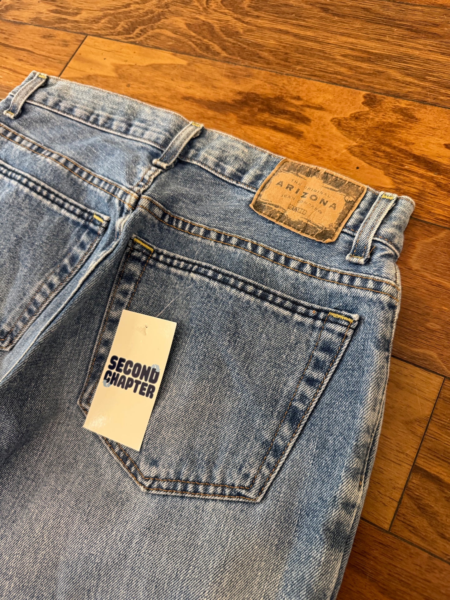 00s Arizona Bootcut Light Wash Blue Jeans (31 x 30)