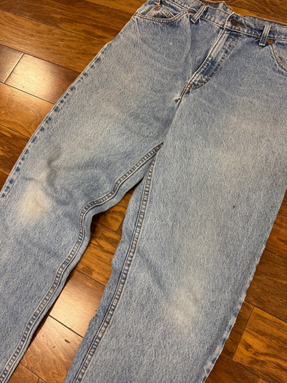 90s Levi's 550 Tapered Relaxed Fit Orange Tab Distressed Jeans (34 x 32)