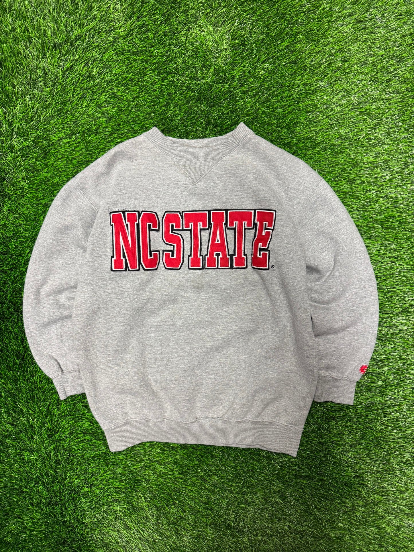 00s NC State University (NCSU) Colosseum Embroidered Crewneck (M)