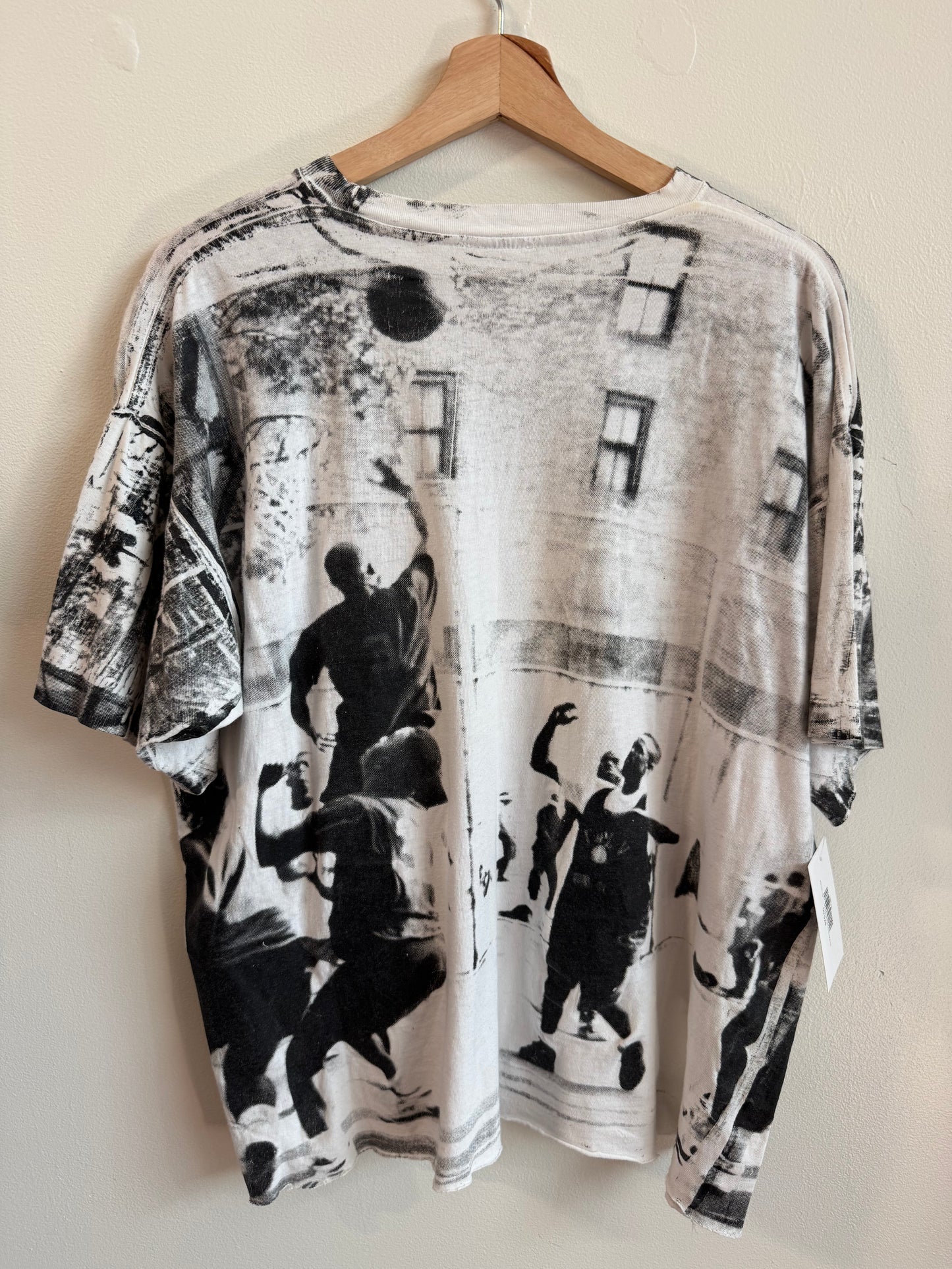 90s Chicago Bulls Street Basketball Cropped AOP Tee (L)