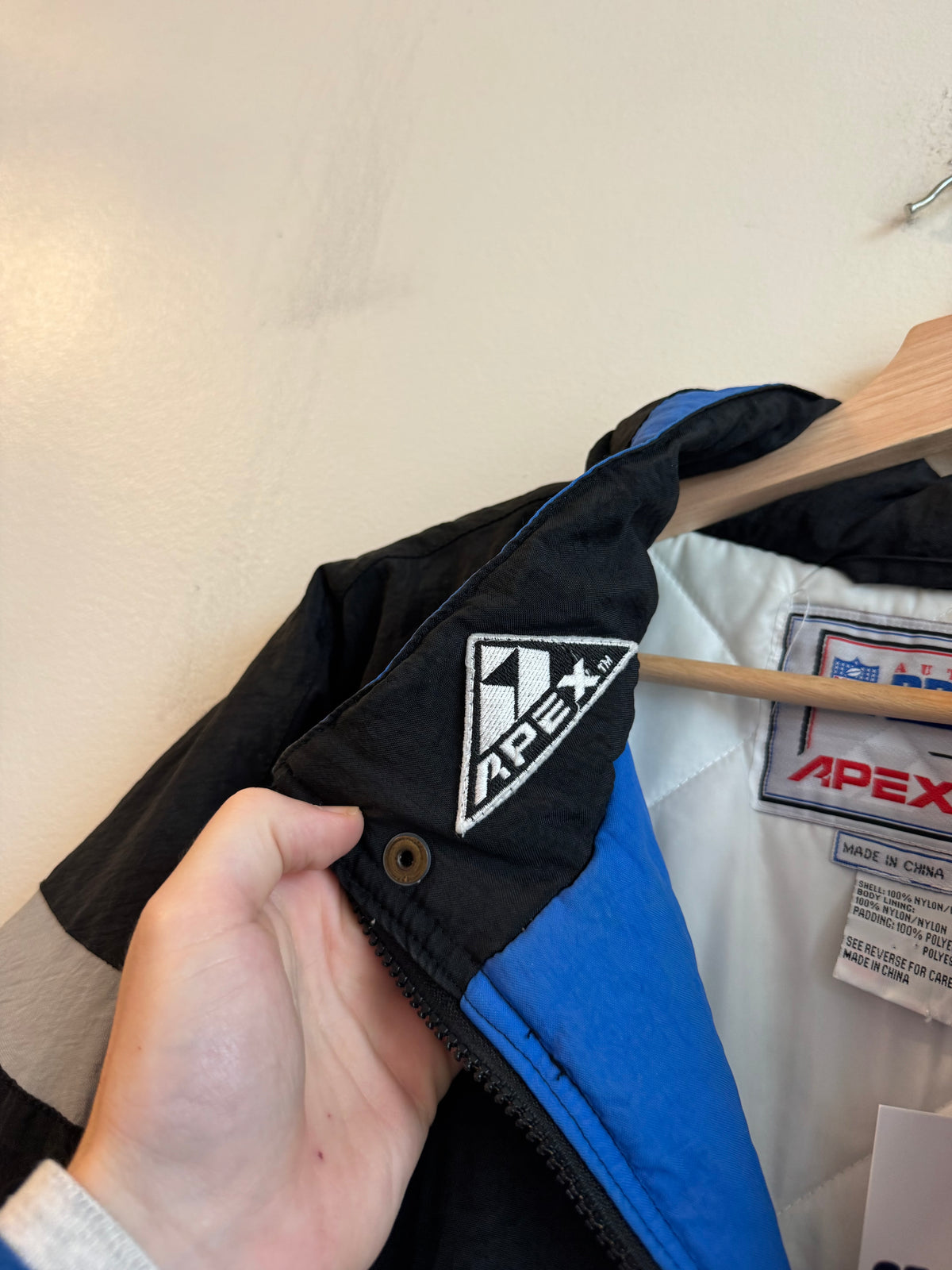 90s Carhartt Panthers Apex Black/Blue Puffer Jacket (XL)