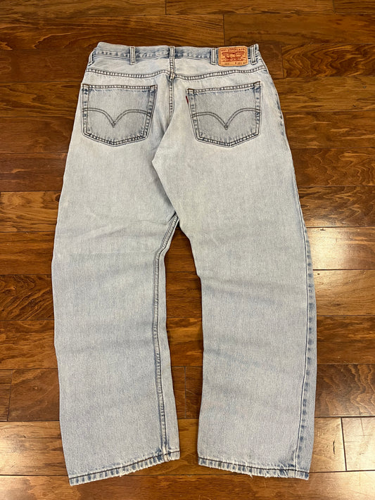2006 Levi's 505 Light Wash Jeans (36 x 30)