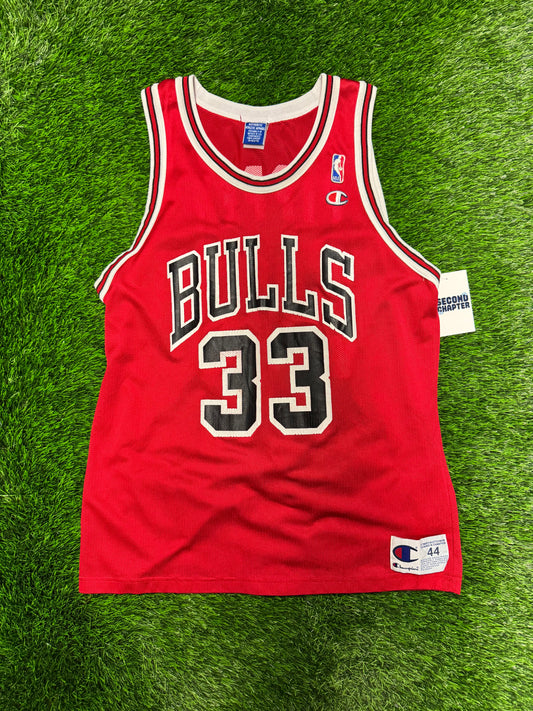 90s Chicago Bulls Scottie Pippen #33 Vintage Champion NBA Jersey (M)