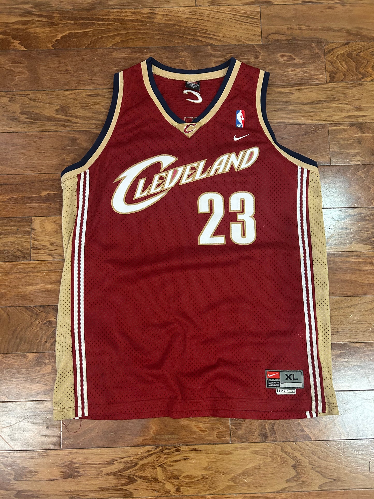 2004 Cleveland Cavaliers Lebron James Nike Jersey (XL)