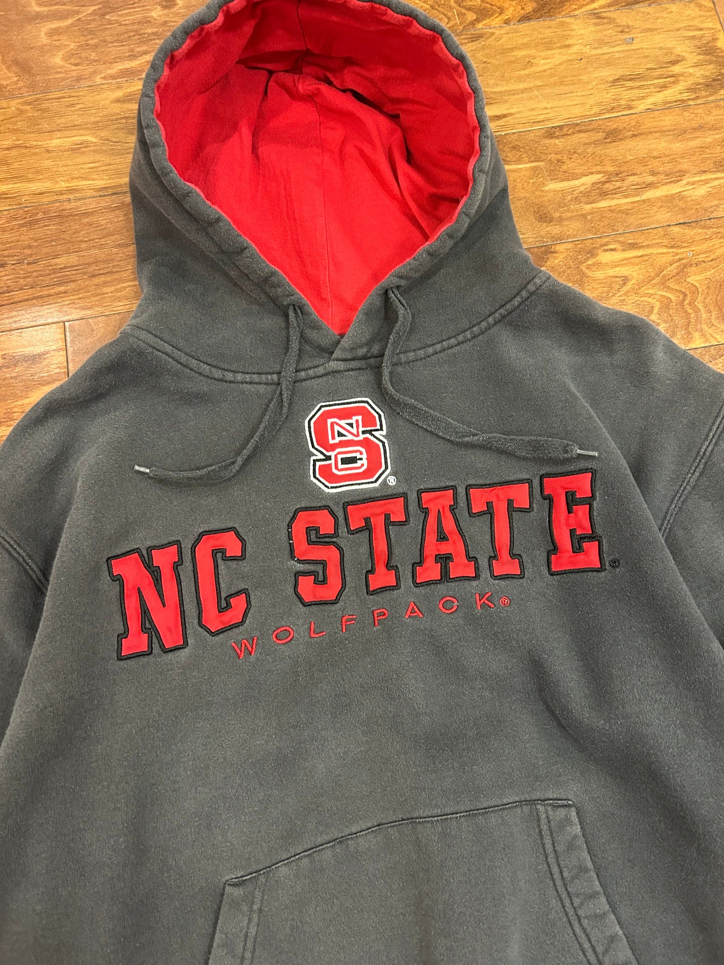 00s NC State (NCSU) Campus Heritage Hoodie (L)