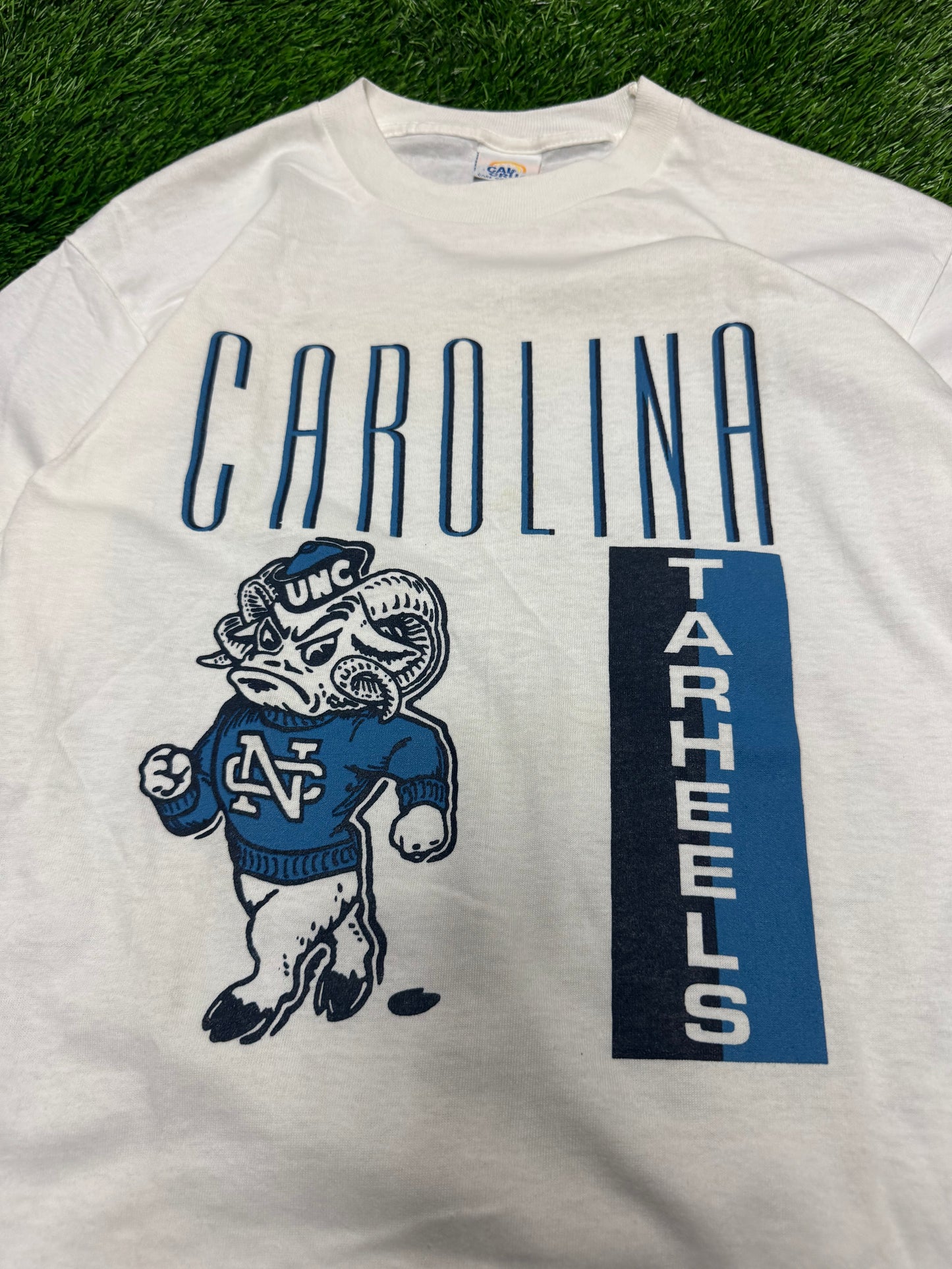 90s University of North Carolina (UNC) Tar Heels Mascot Spell Out Tee (M)
