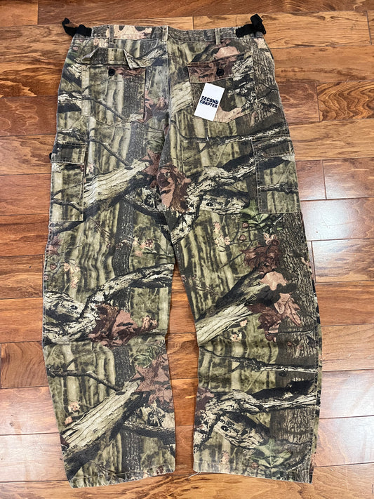 00s Whitewater Baggy Cargo Camo Pants (40x32)