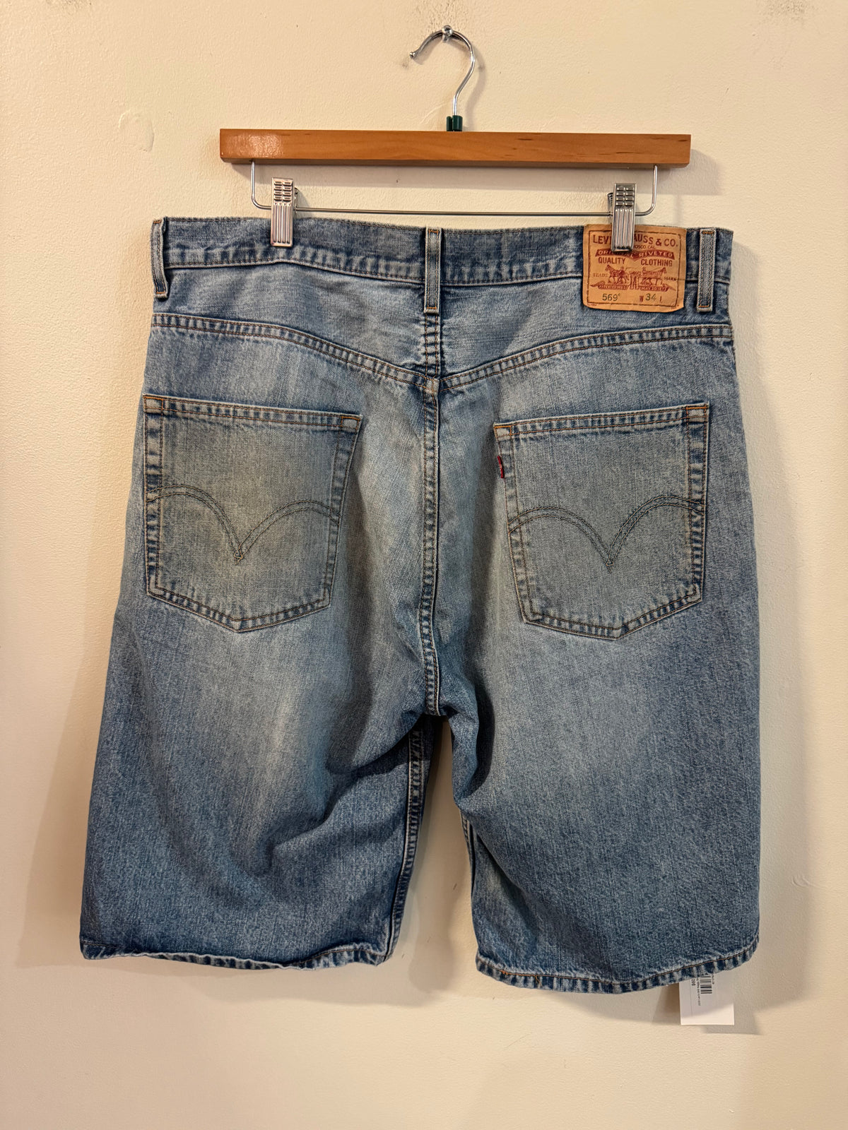 2009 Levi's 569 Baggy Shorts (34)