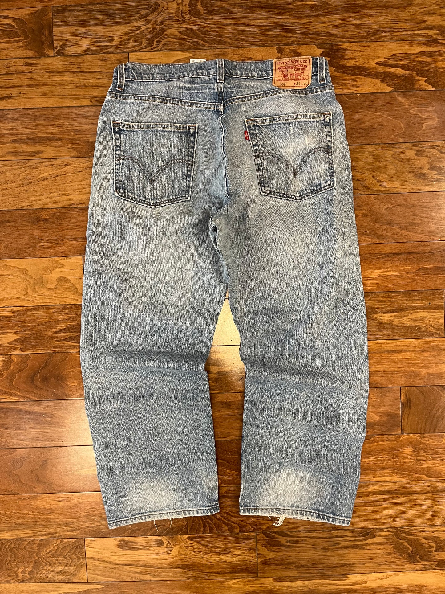 2006 Levi's 569 Distressed Baggy Jeans (34 x 30)