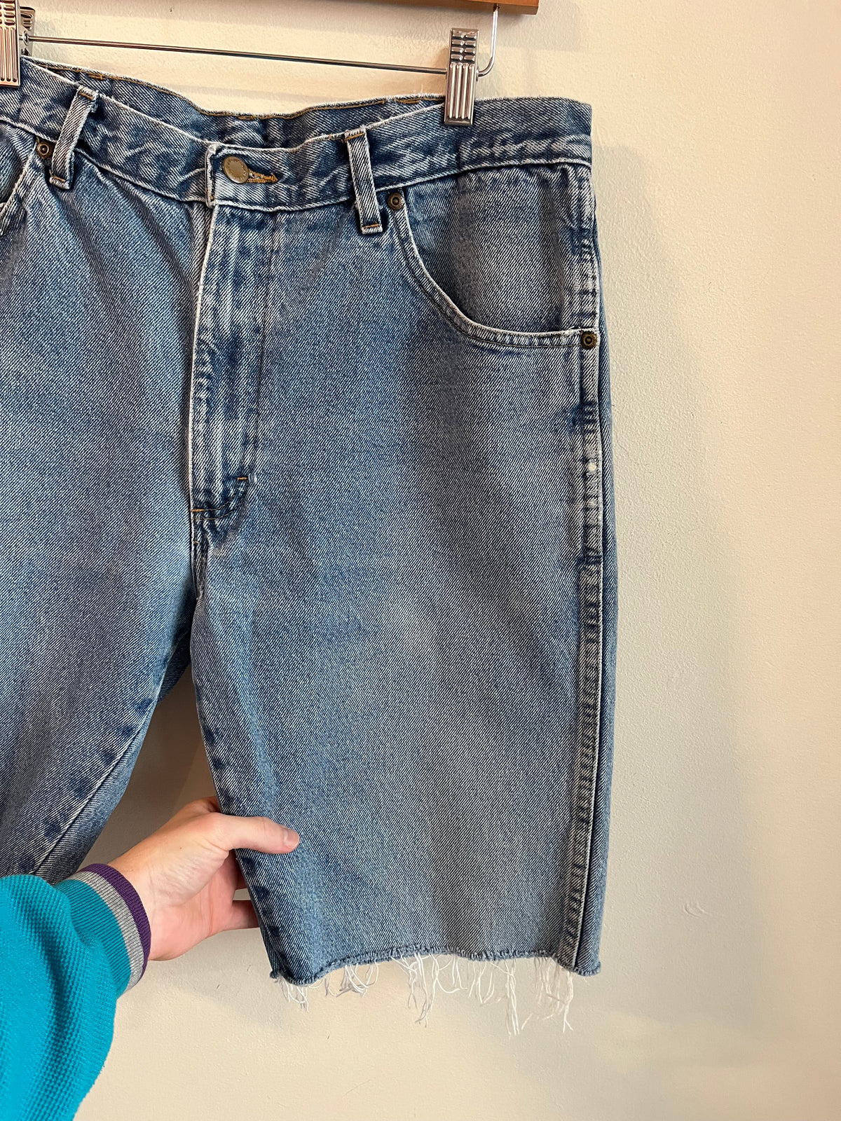 00s Wrangler Light Wash Shorts (36)