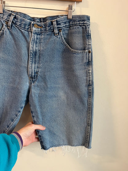 00s Wrangler Light Wash Shorts (36)