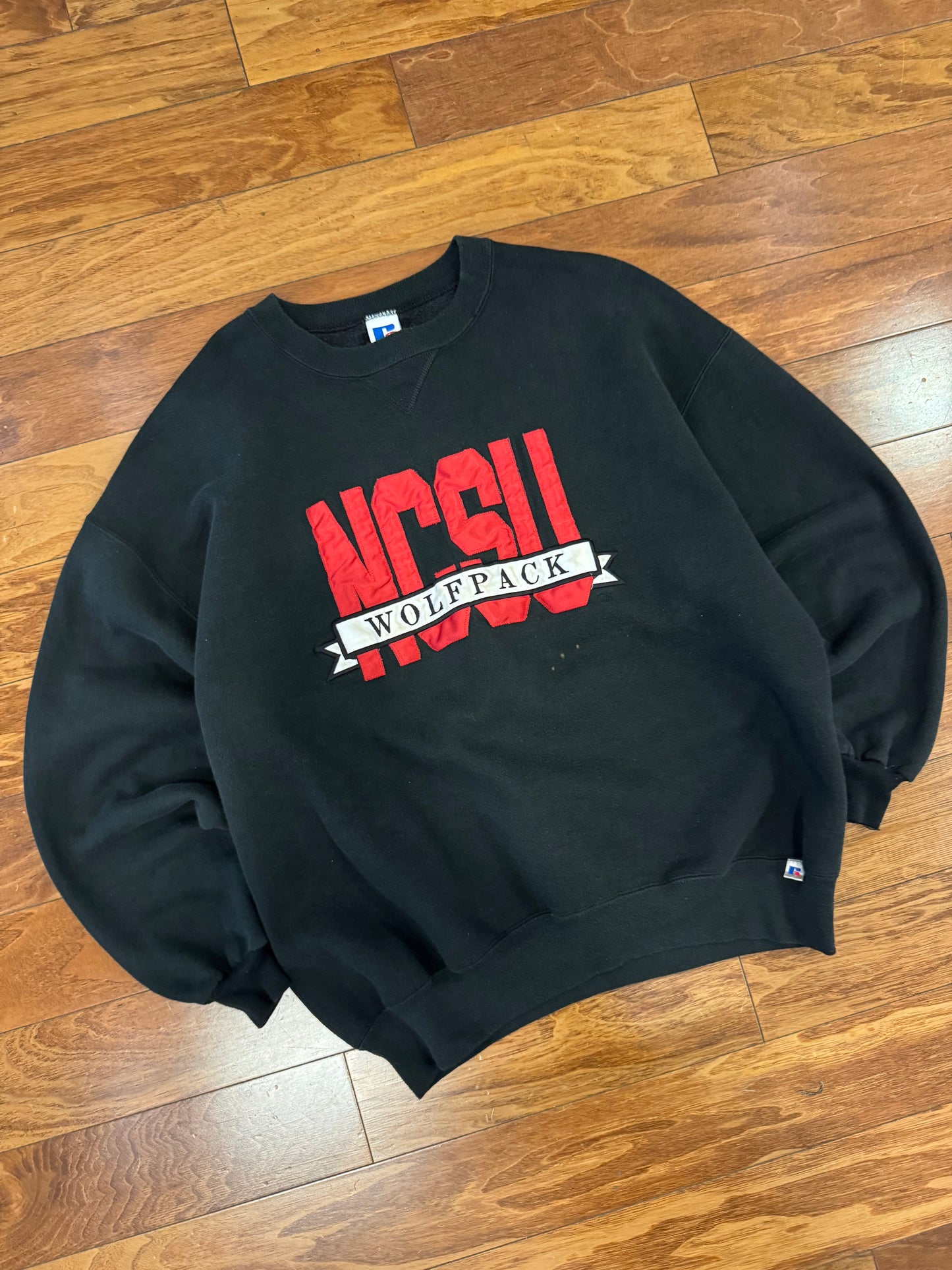 90s NC State University (NCSU) Embroidered Russell Athletics Vintage Crewneck (XXL)