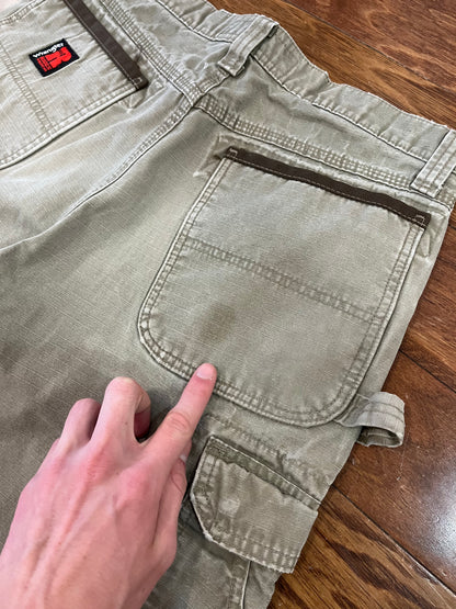 00s Wrangler Riggs Cargo Shorts (33)