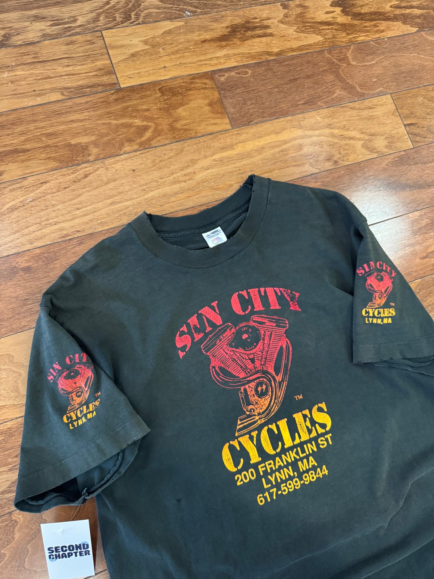 90s Sin City Cycles Thrashed Graphic Tee (L)