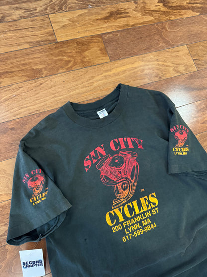 90s Sin City Cycles Thrashed Graphic Tee (L)