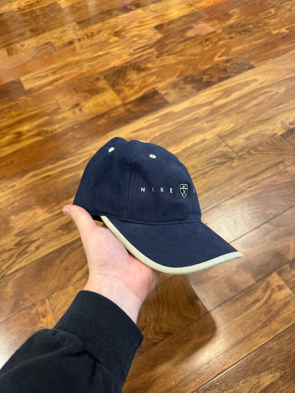 00s Nike Golf Essential Hat (OS)