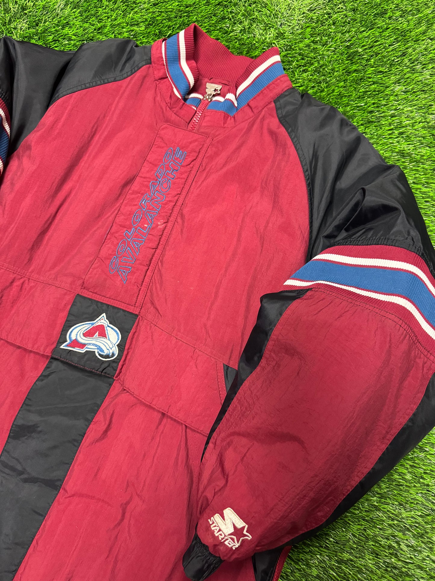 90s Colorado Avalanche Vintage NHL Starter Puffer Jacket (XL)