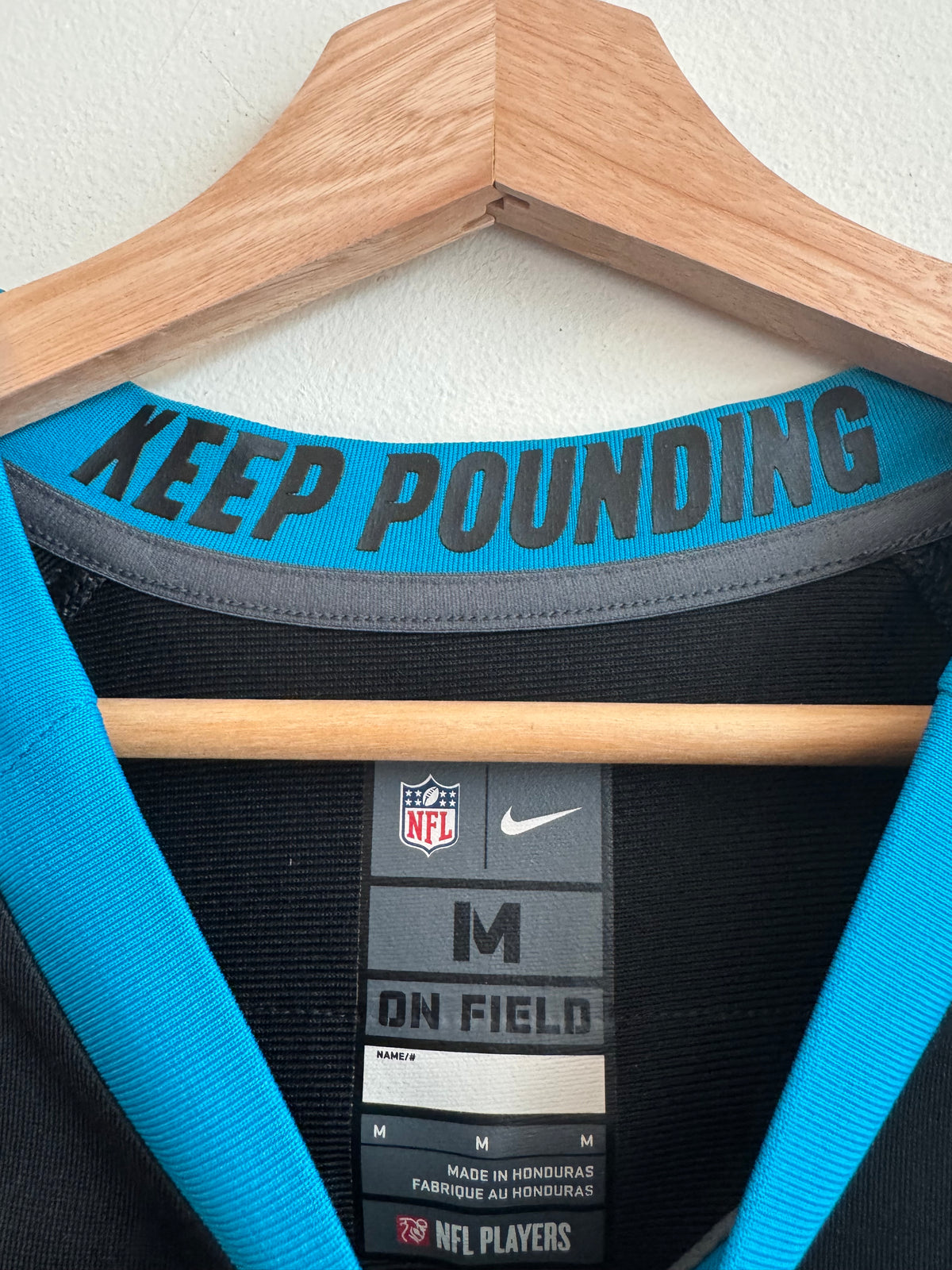 2010s Carolina Panthers Luke Kuechly Nike Home Jersey (M)