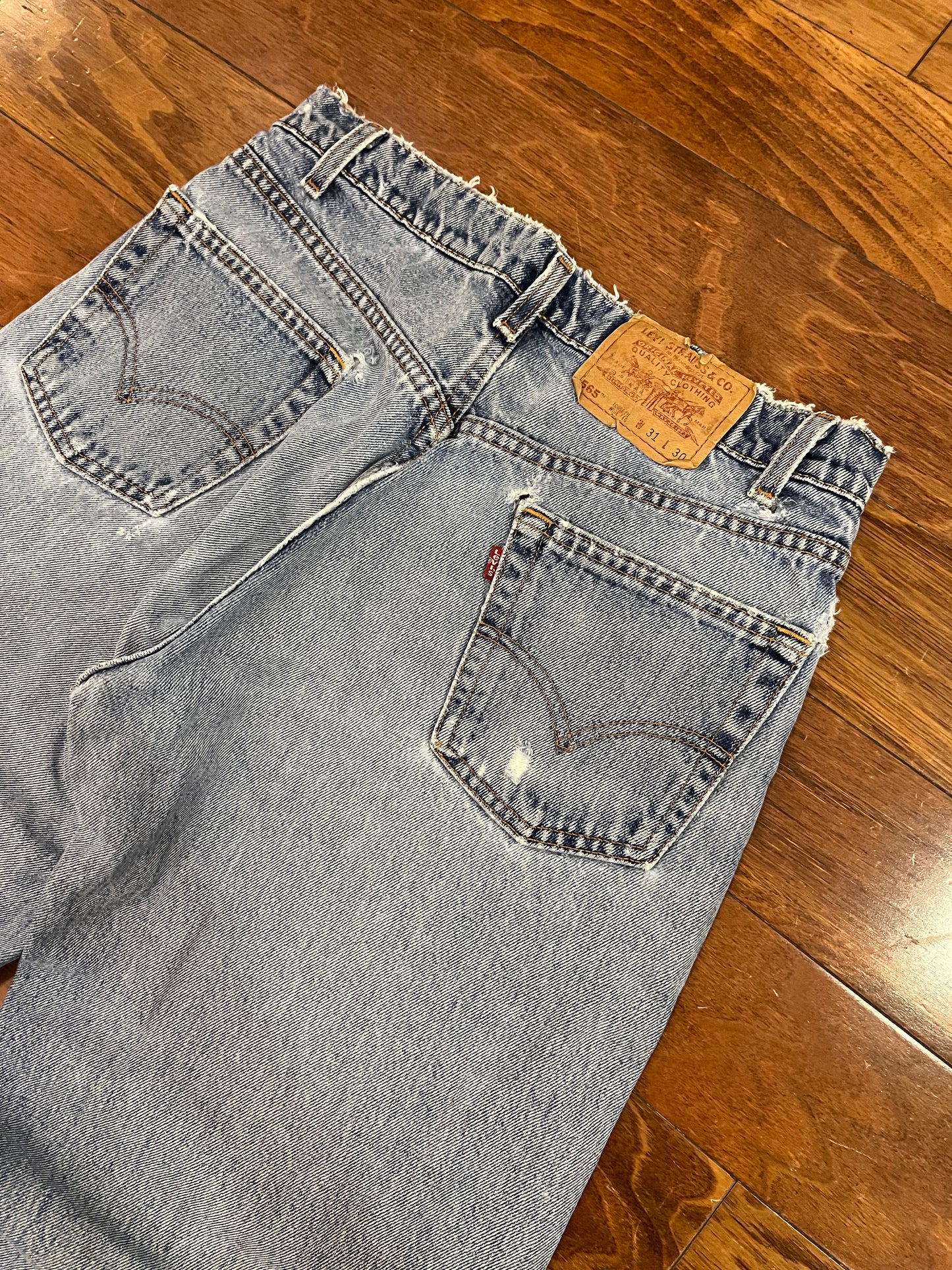 1996 Levi's 565 Distressed Jeans (31 x 30)