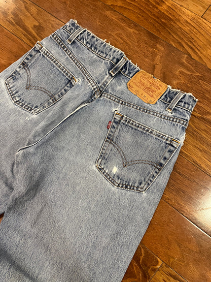 1996 Levi's 565 Distressed Jeans (31 x 30)