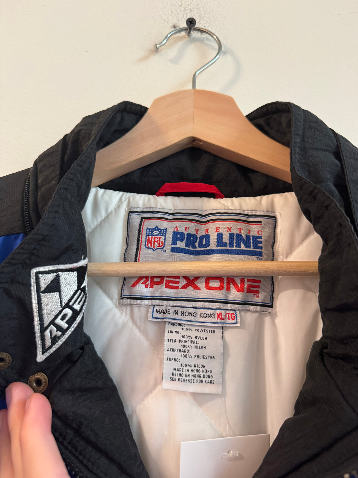 90s Buffalo Bills Apex Shark Tooth Puffer Jacket (XL)