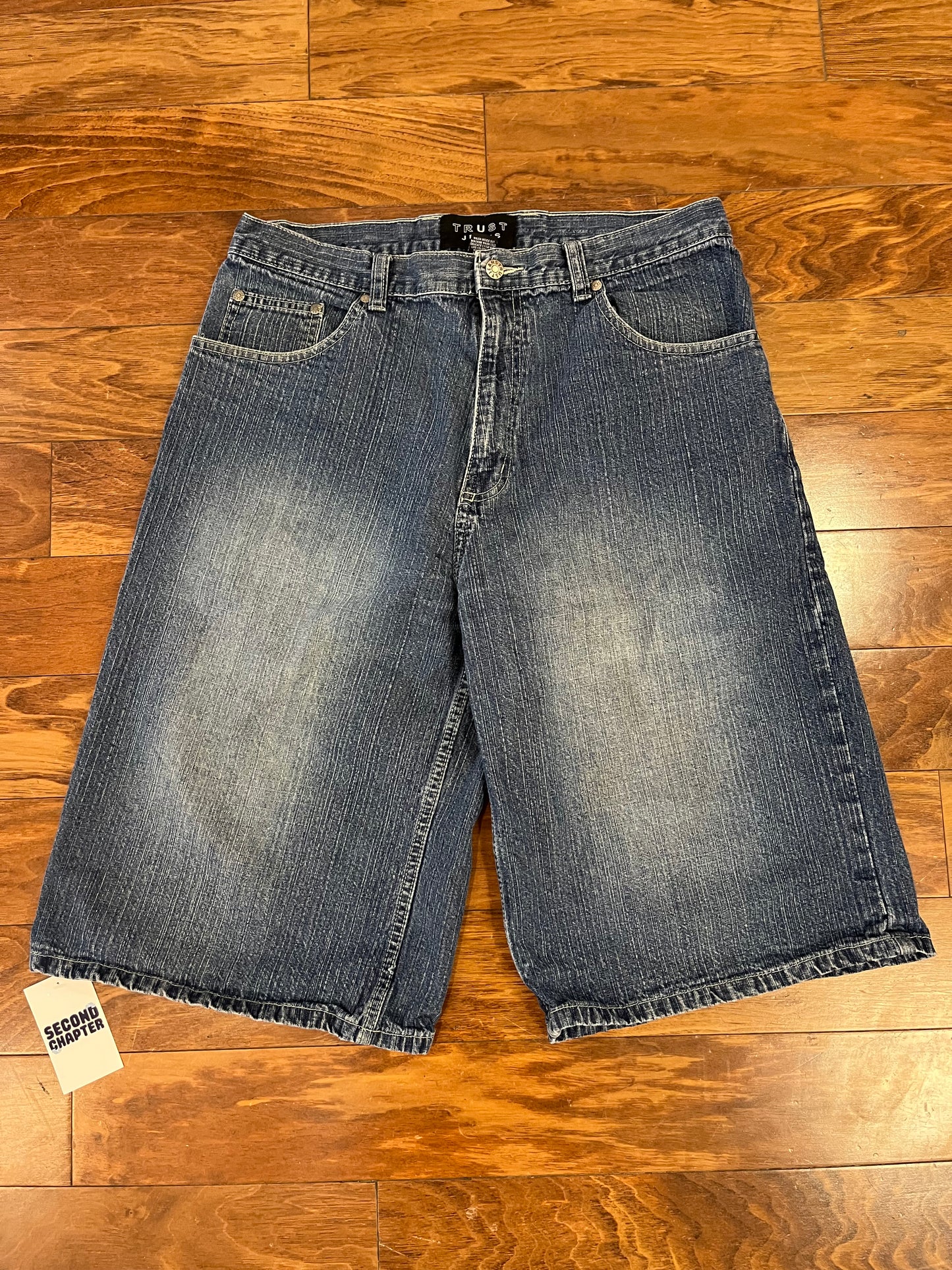 00s Baggy Trust Jean Shorts (36)