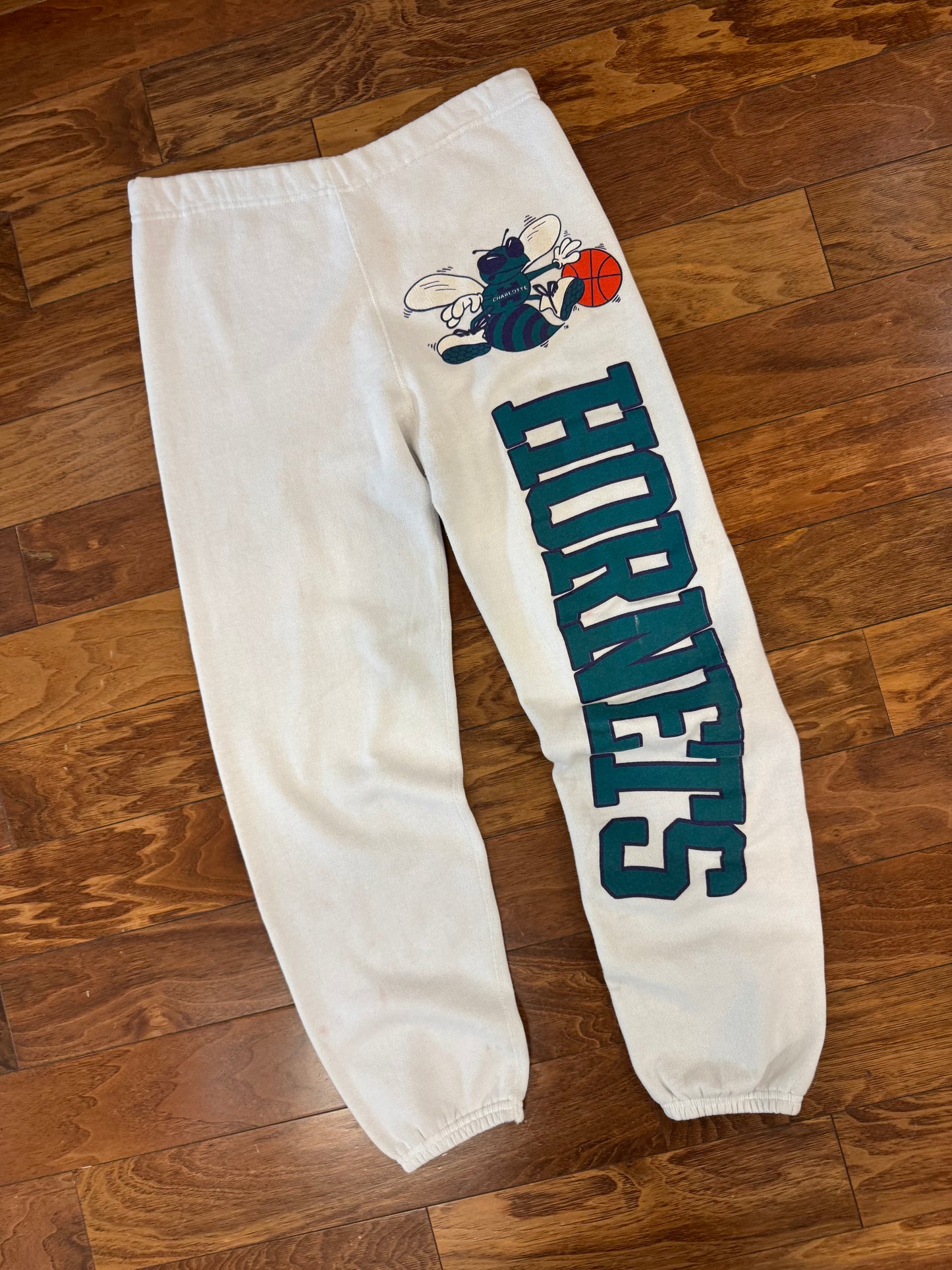 80s Charlotte Hornets White Sweatpants (L)