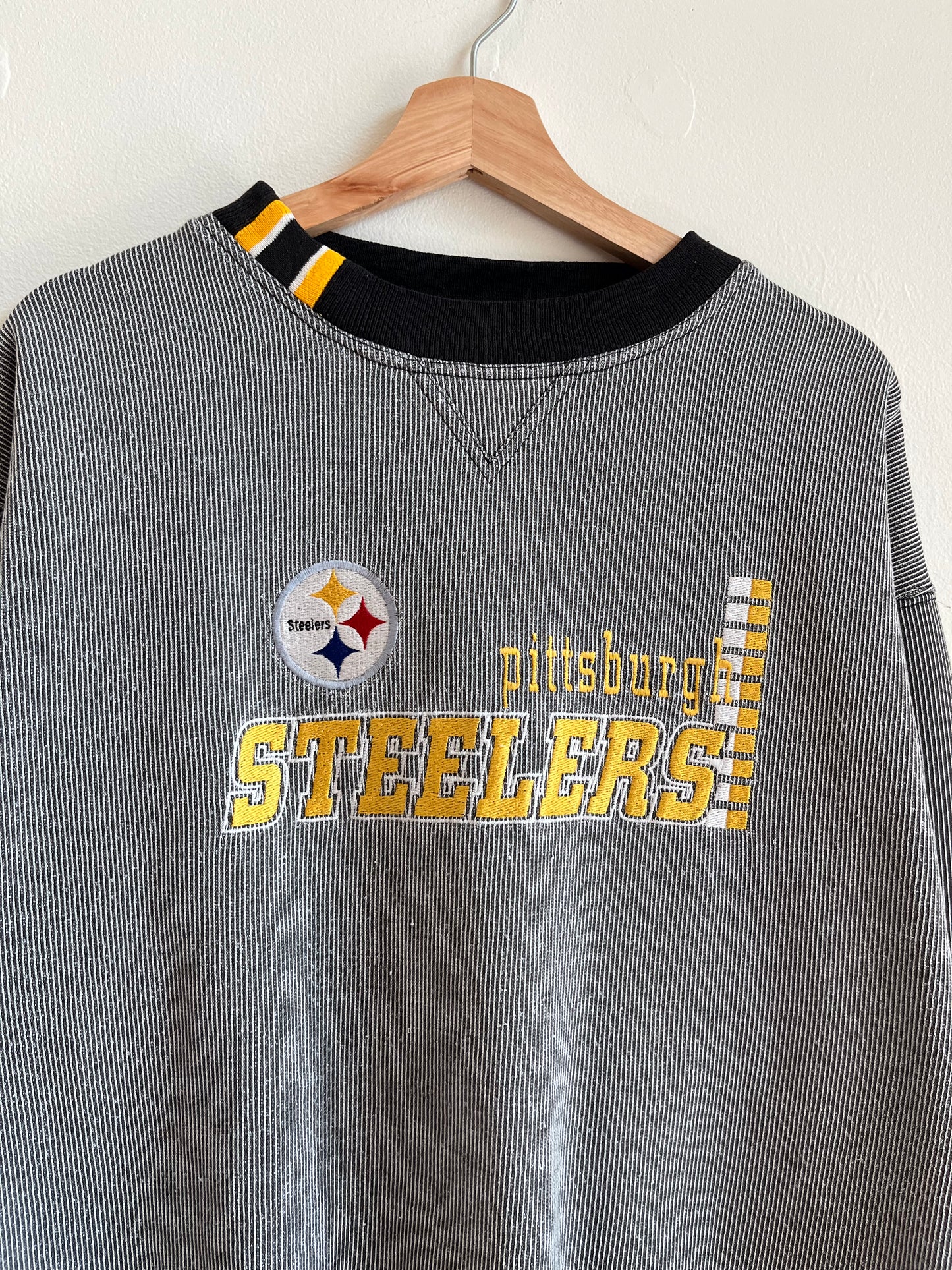 1990s Pittsburgh Steelers Striped Logo Athletic Crewneck (XL)