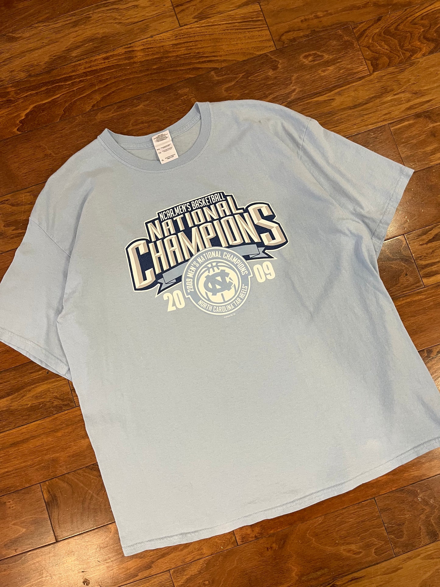 2009 UNC Men's Basketball National Champs Tee (XL)