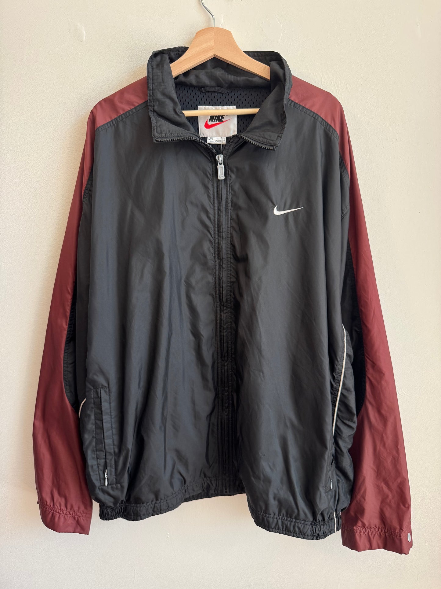 90s Nike Black/Burgundy Windbreaker (XXL)